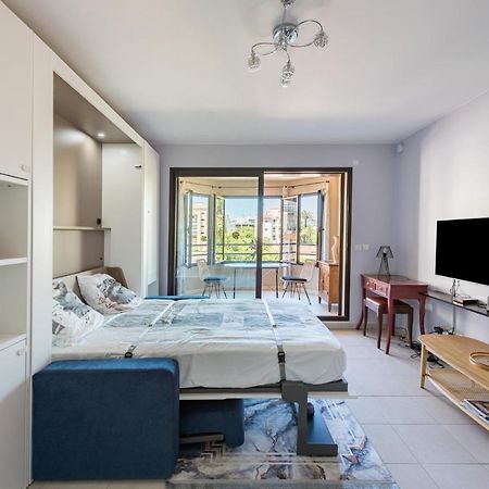 Beau Studio Veranda A Deux Pas De La Mer - Parking Inclus جوان ليه باه المظهر الخارجي الصورة